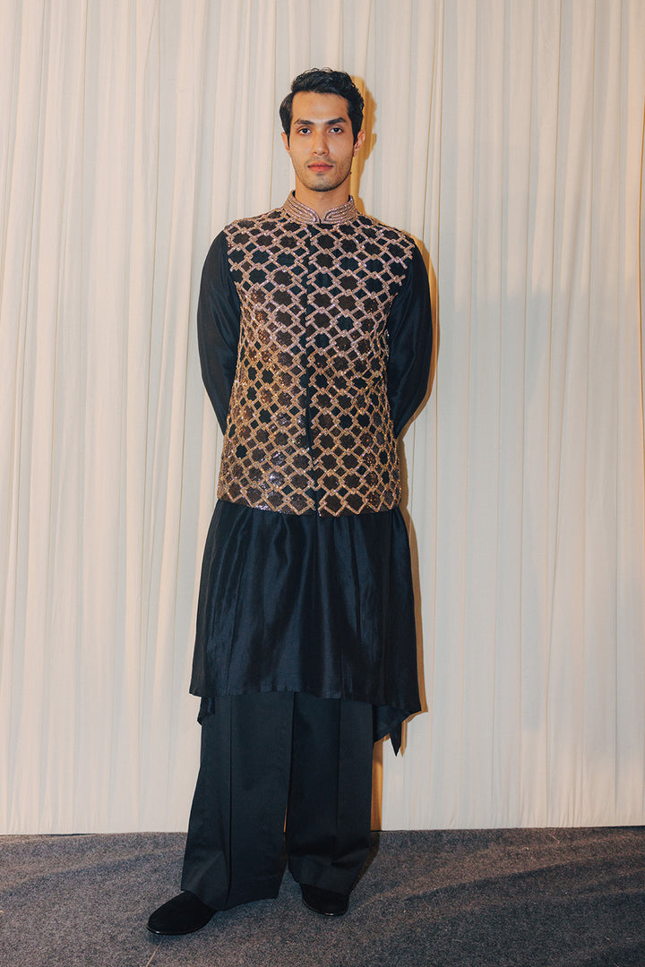 Lattice Hand-Embroidered Bandi, Classic Kurta &amp; Trousers in Black