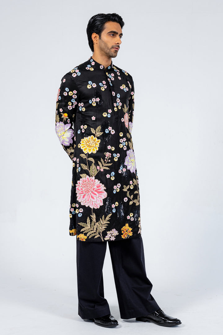 Dahlia Hand-Embroidered Kurta in Black