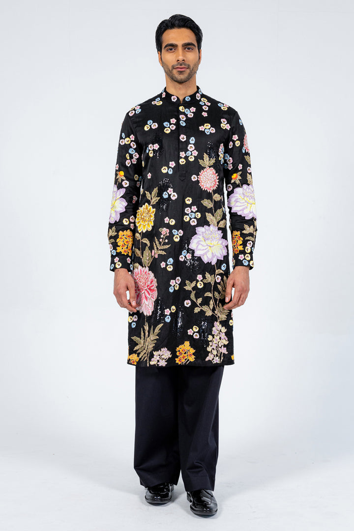Dahlia Hand-Embroidered Kurta in Black