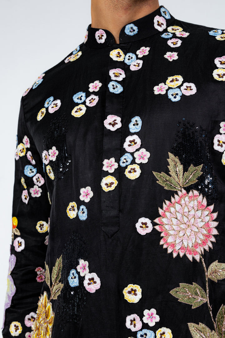 Dahlia Hand-Embroidered Kurta in Black