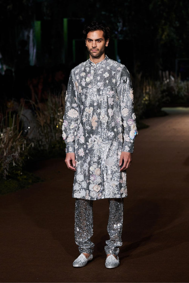 Himadri Hand-Embroidered Kurta with Sequinence Hand-Sequinned Trousers in Black and Silver