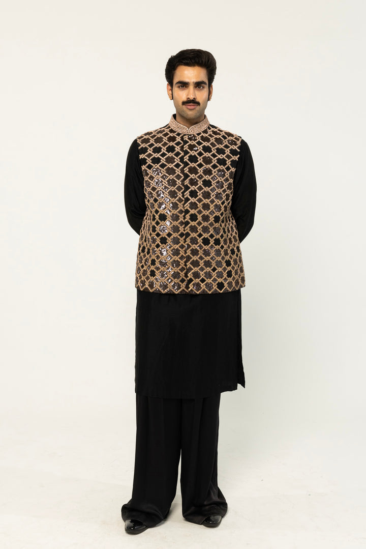 Lattice Hand-Embroidered Bandi in Black