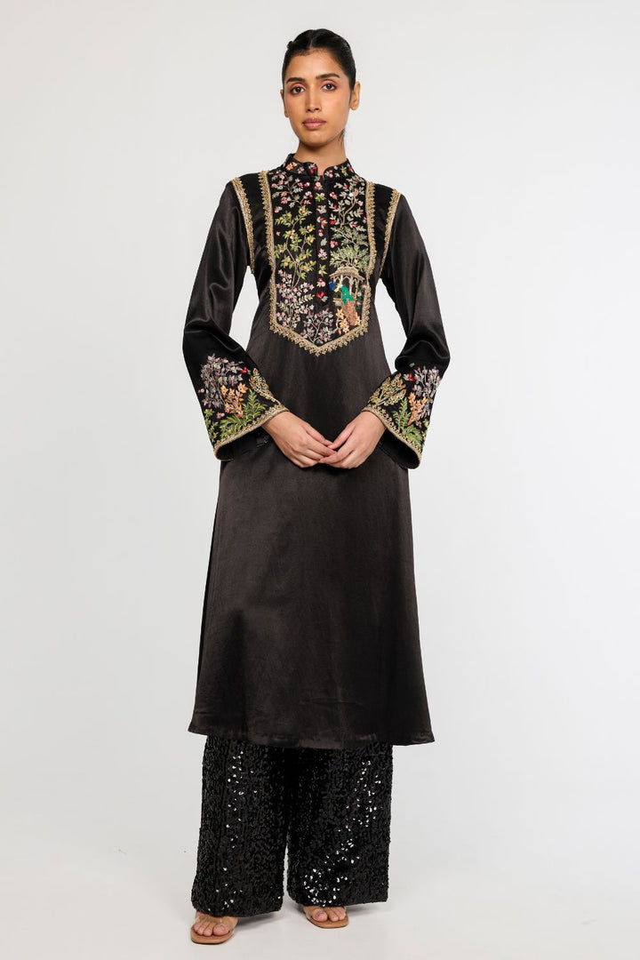 Chandni Hand-Embroidered Kurta in Black
