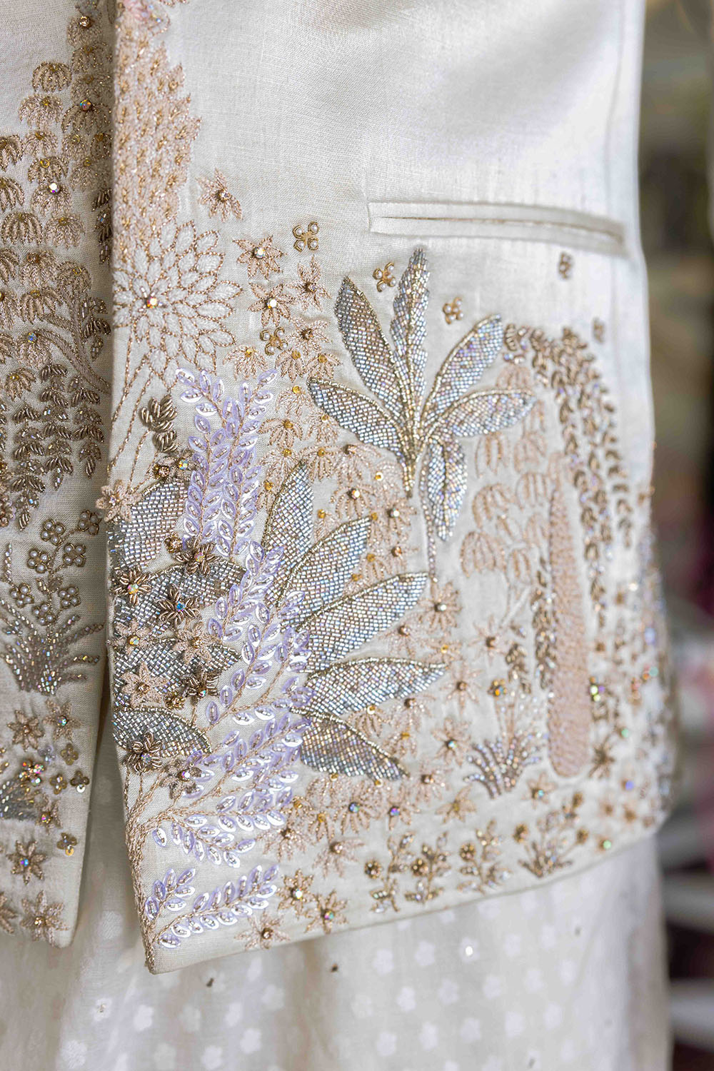 Chikankari Pichwai Hand Embroidered Linen Tissue Satin Bandi