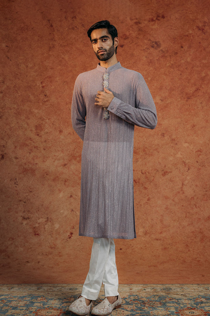 Palm Hand-Embroidered Kurta in Ivory