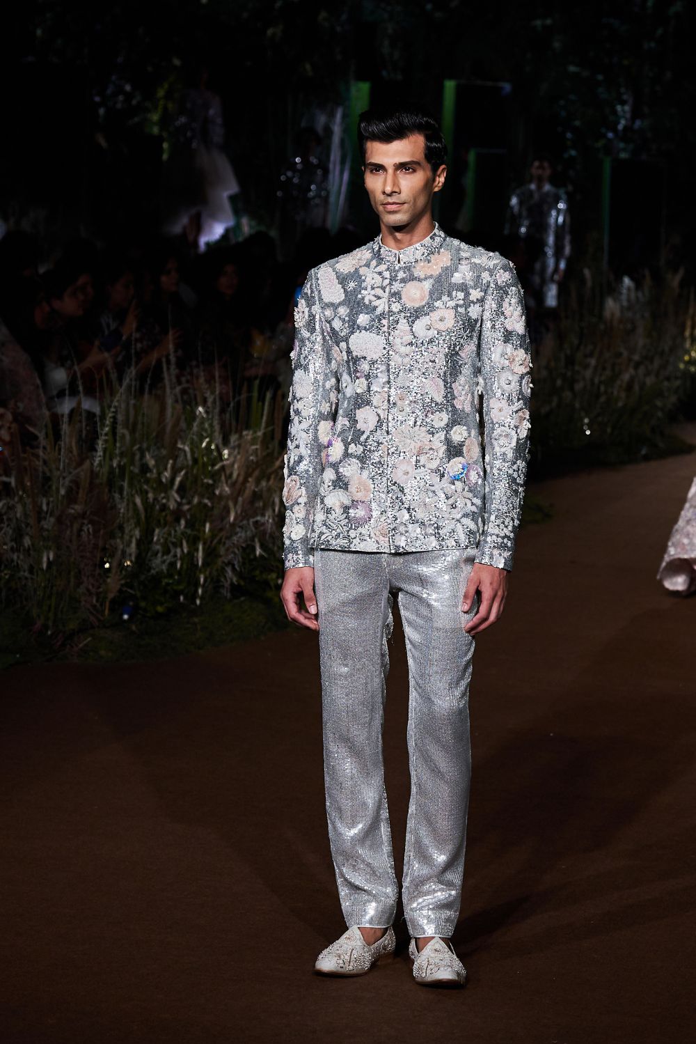 Himadri Hand-Embroidered Bandhgala with Sequinence Hand-Sequinned Trousers in Ivory and Silver