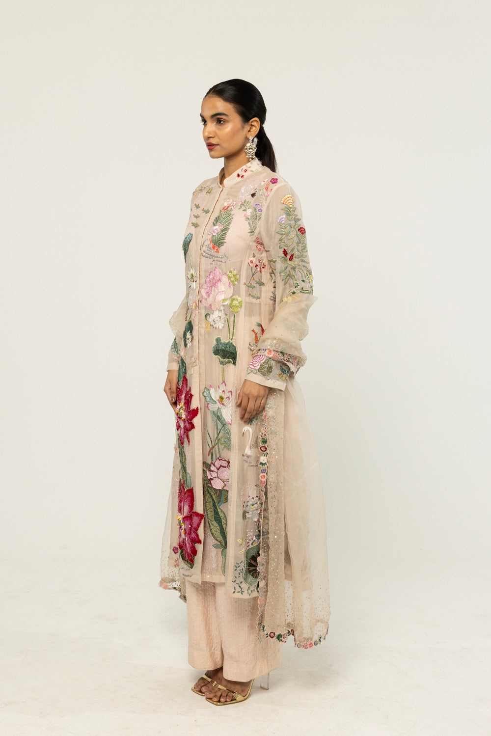 Padma Hand-Embroidered Kurta Set in Pale Pink