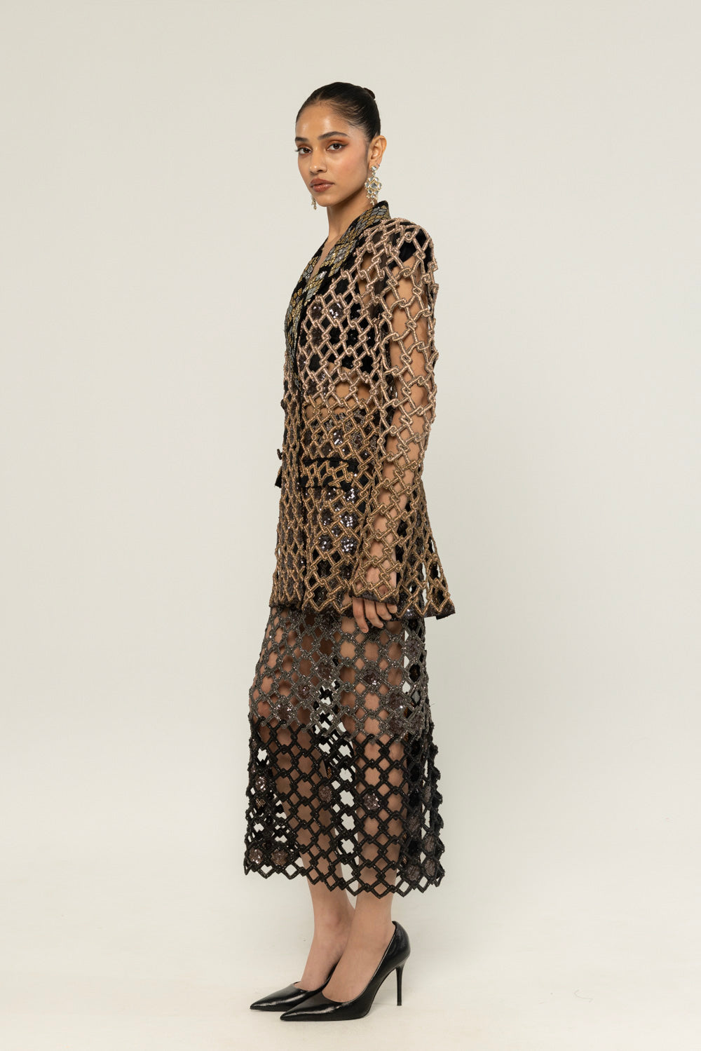 Lattice Hand-Embroidered Jacket Set in Black and Gold