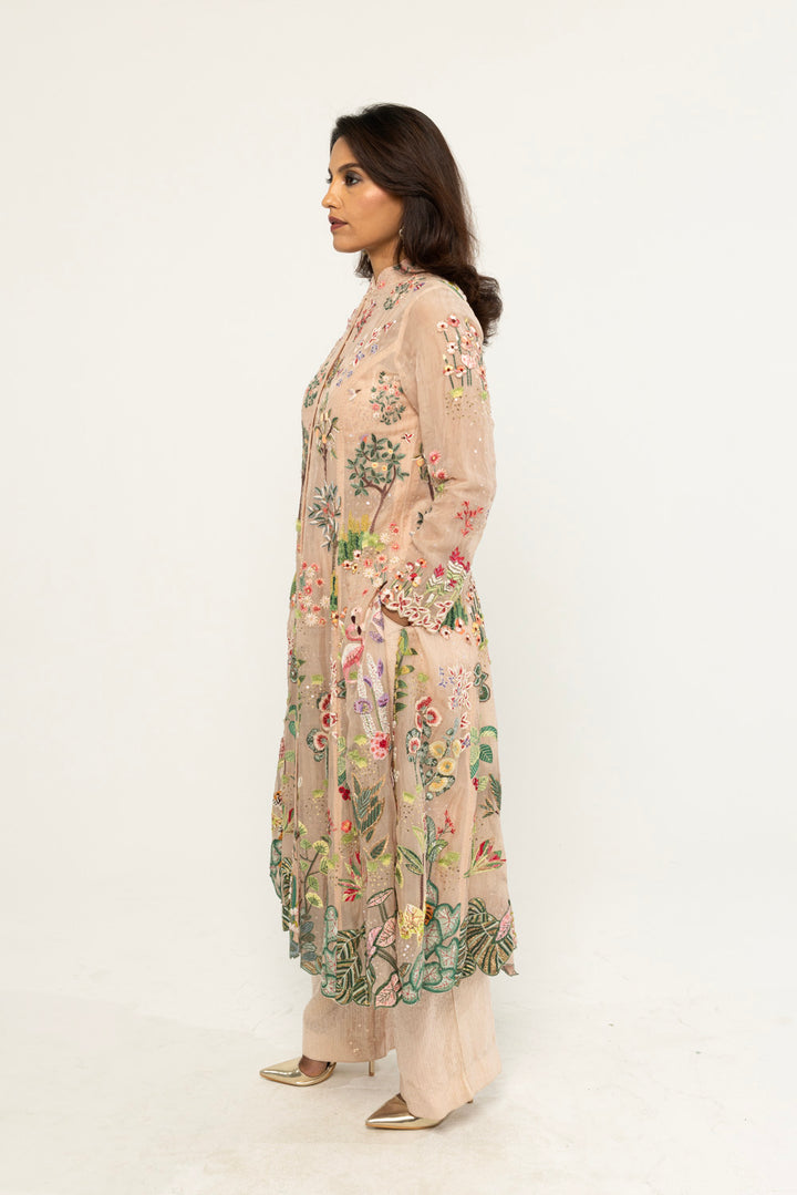 Verdure Hand-Embroidered Kurta Set in Pastel Peach