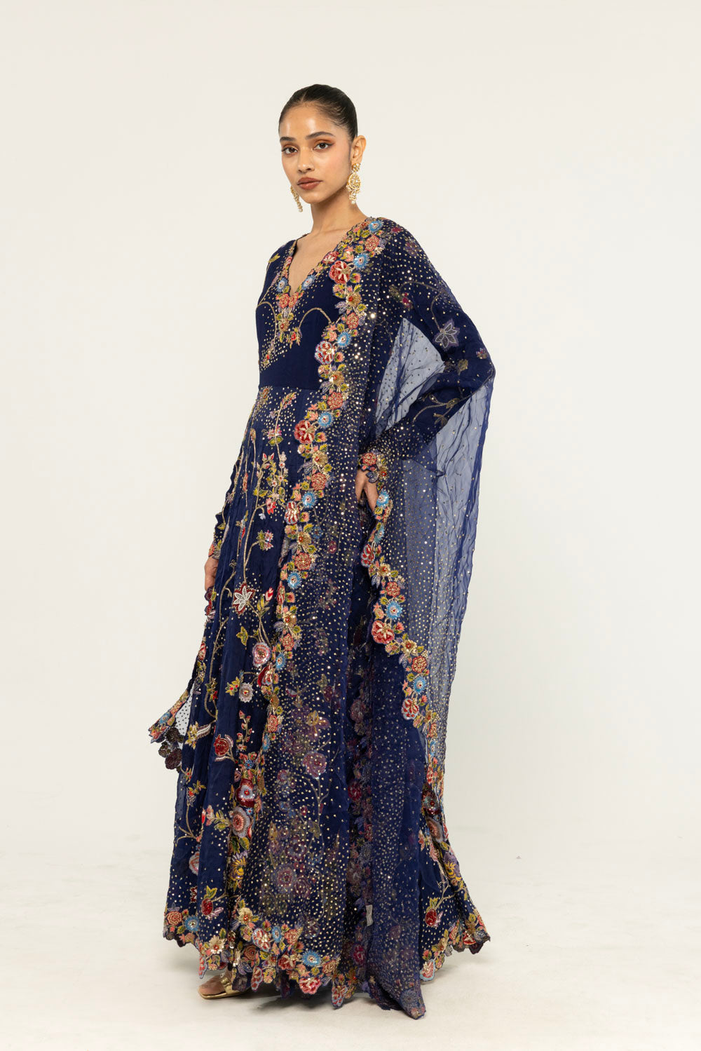 Anar Bel Hand-Embroidered Kurta Set in Navy