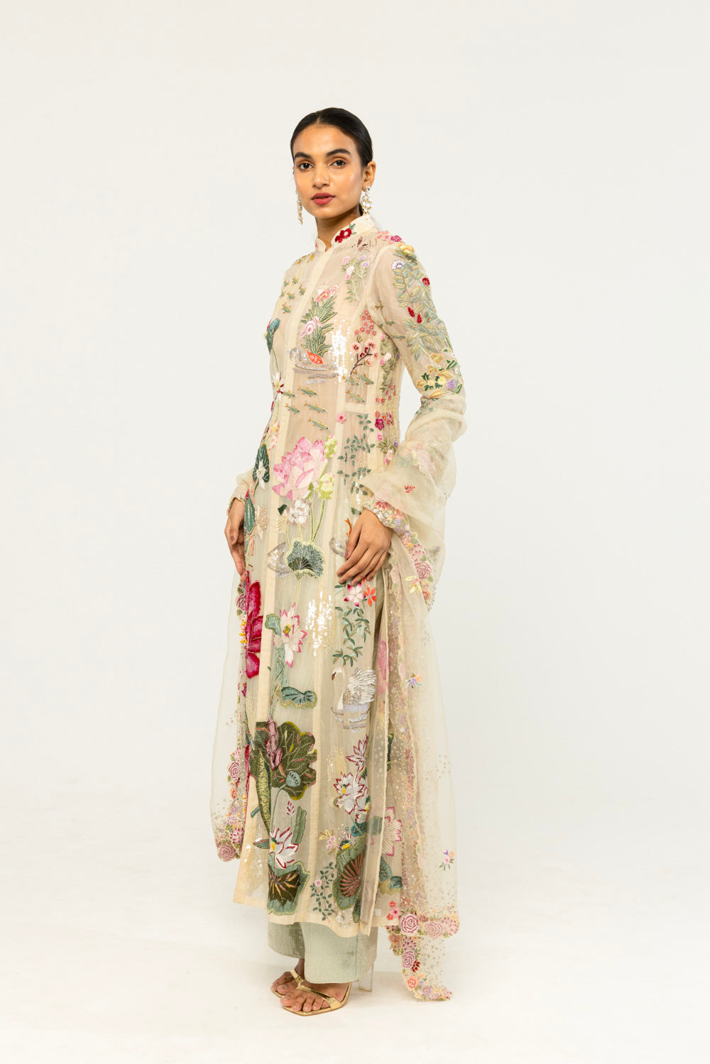 Padma Hand-Embroidered Kurta Set in Pale Yellow