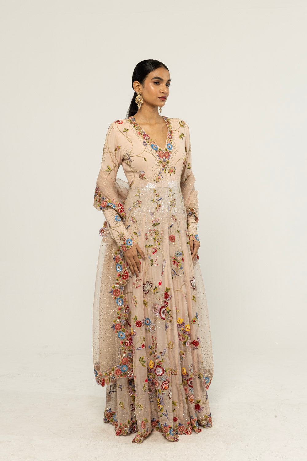 Anar Bel Hand-Embroidered Kurta Set in Pink