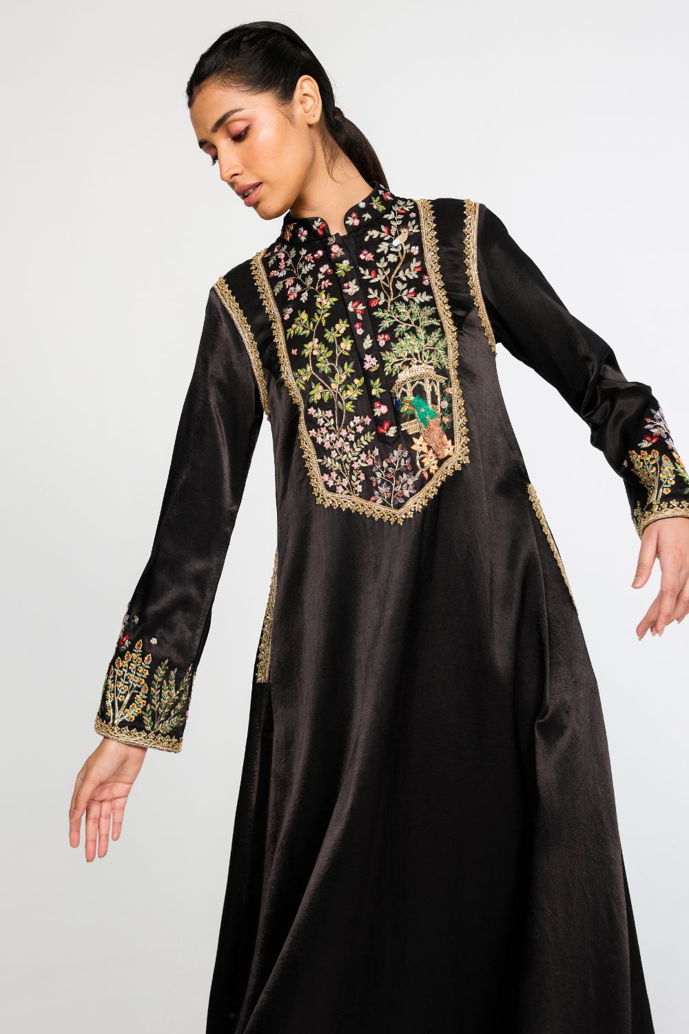 Chandni Hand-Embroidered Kurta in Black
