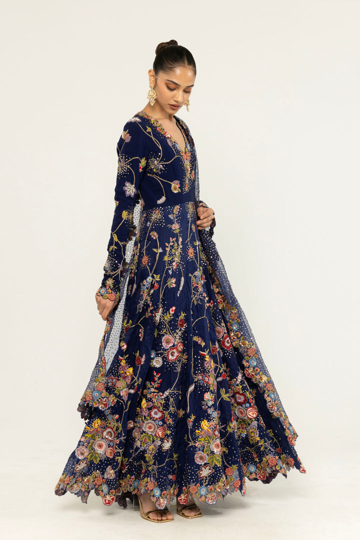 Anar Bel Hand-Embroidered Kurta Set in Navy