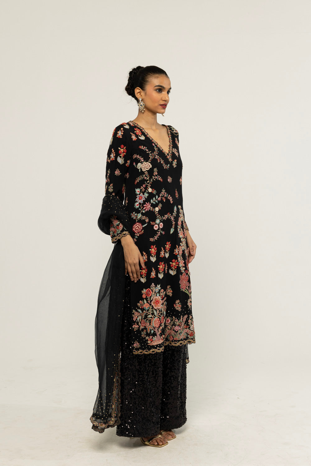 Chintz Hand-Embroidered Kurta Set in Black