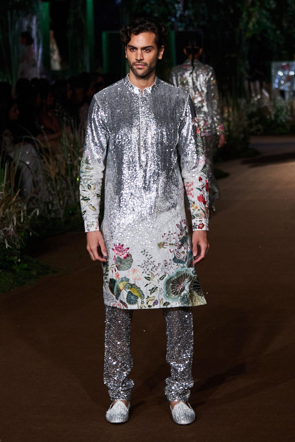 Padma Hand-Embroidered Kurta with Sequinence Hand-Sequinned Trousers in Ivory and Silver