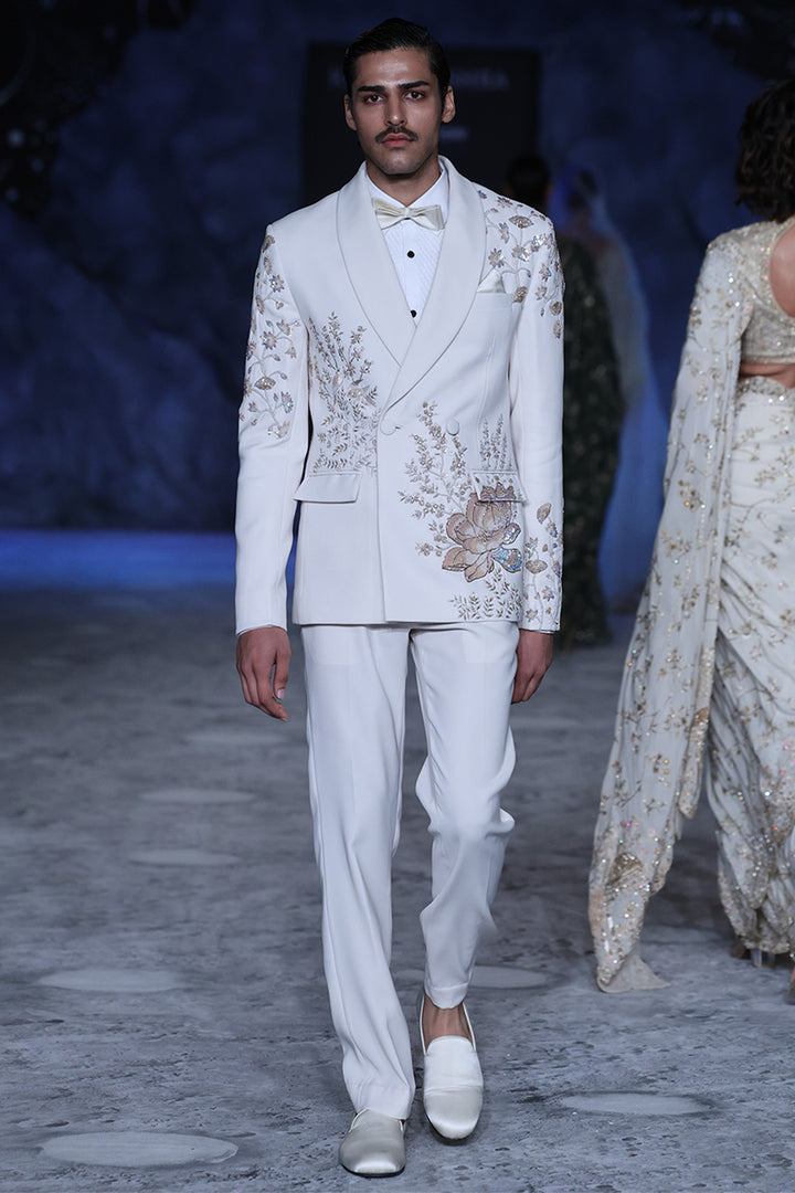 Raas Tonal Hand-Embroidered Jacket in Ivory