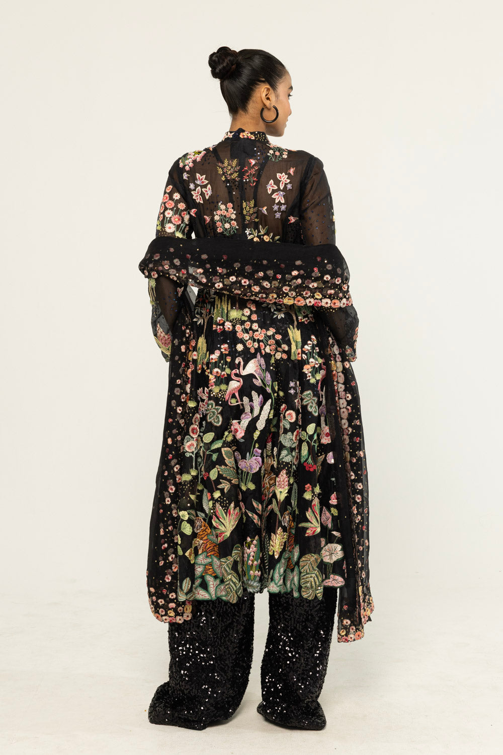 Verdure Hand-Embroidered Kurta Set in Black