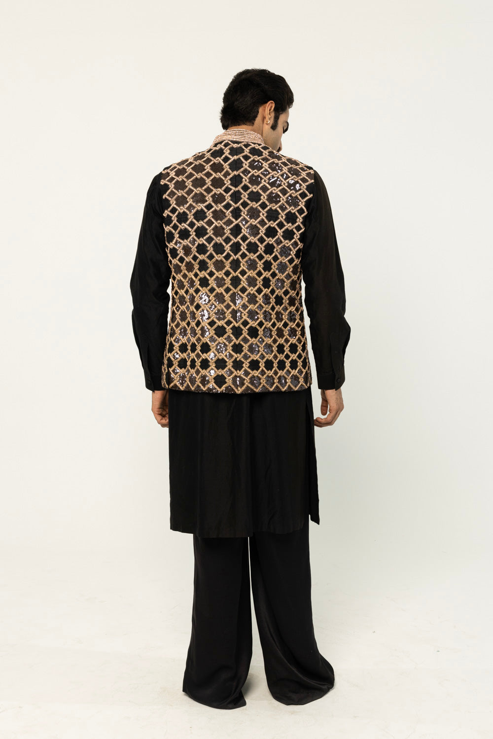Lattice Hand-Embroidered Bandi in Black