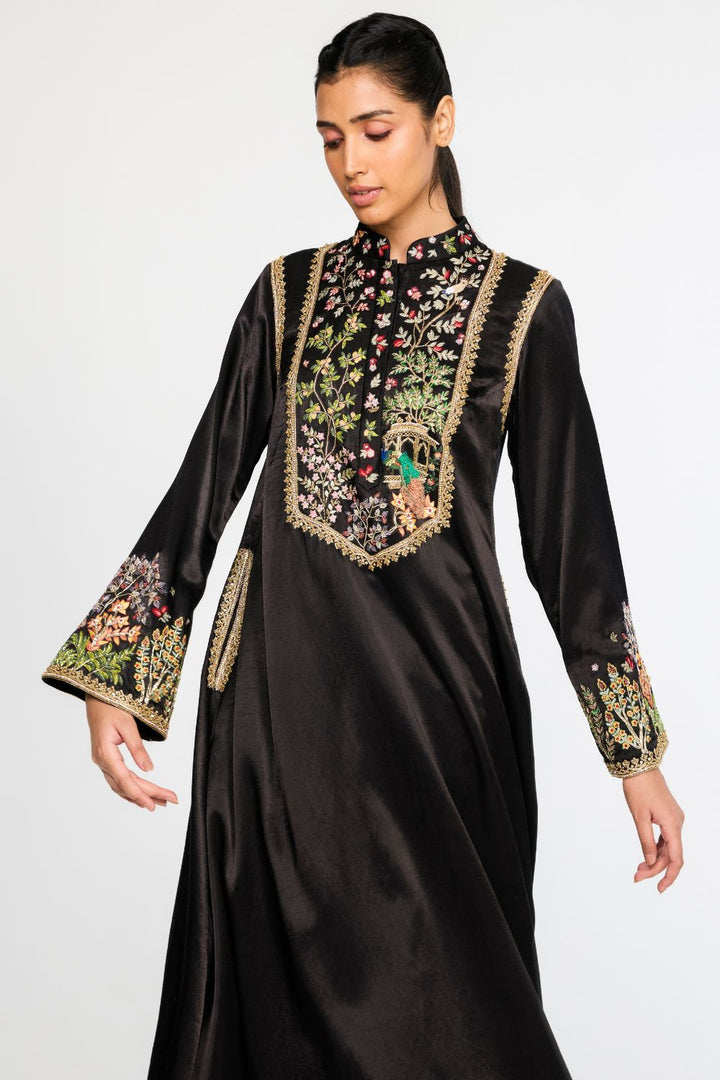 Chandni Hand-Embroidered Kurta in Black