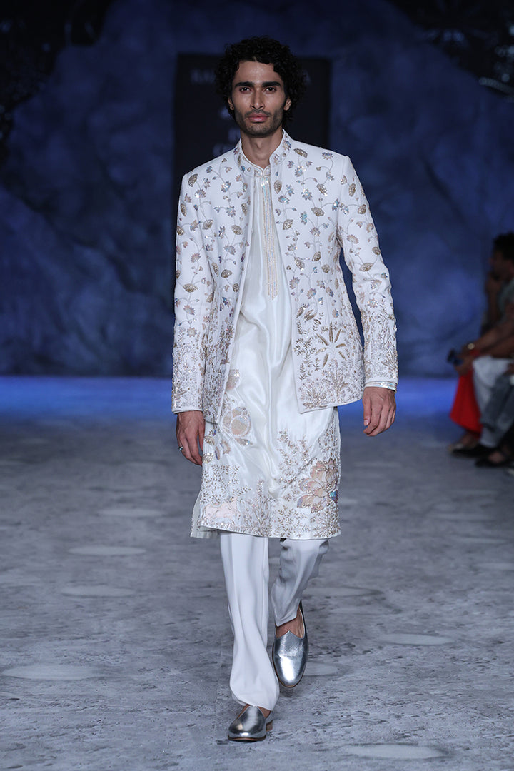 Raas Tonal Hand-Embroidered Kurta &amp; Bandhgala Set in Ivory and Navy