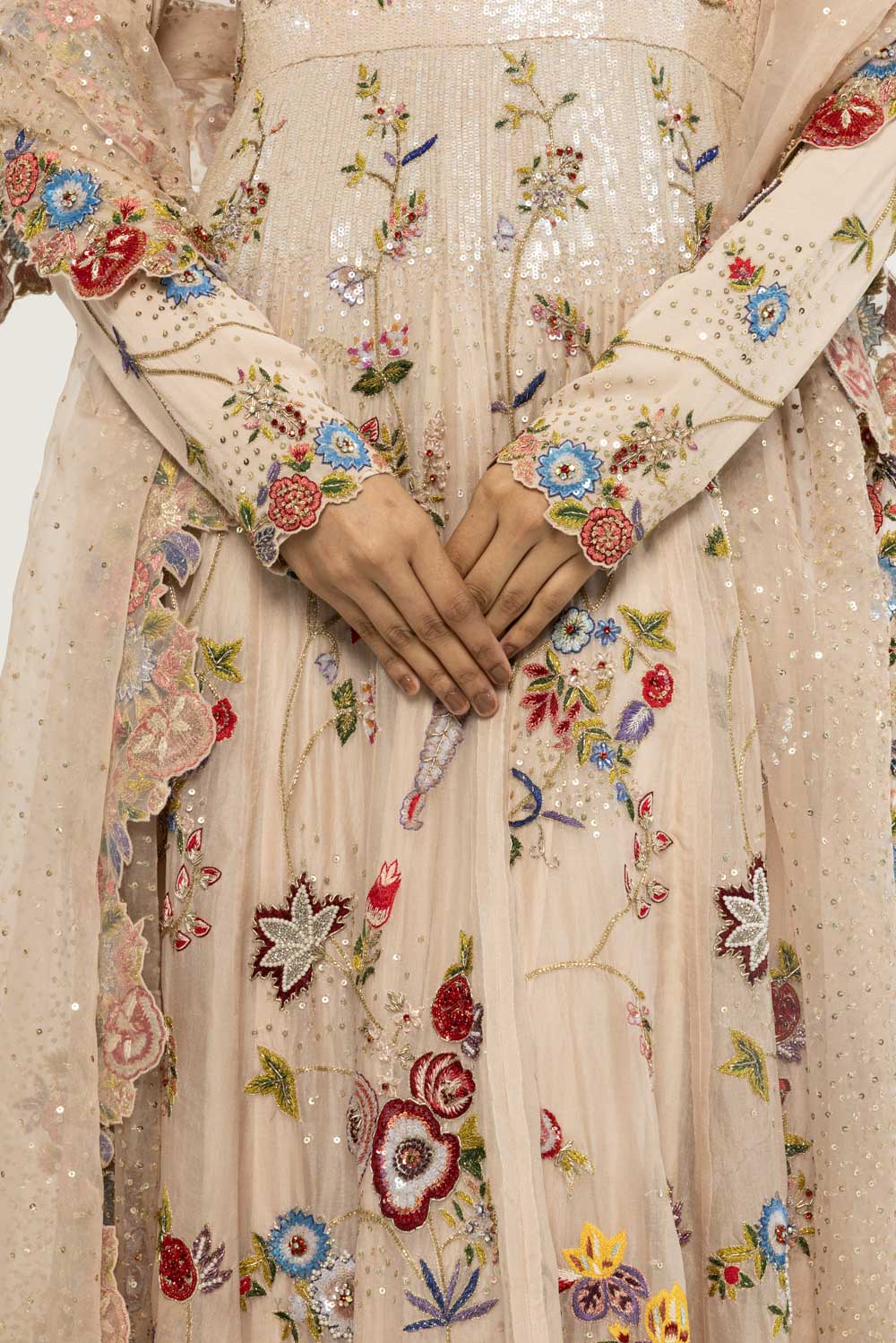 Anar Bel Hand-Embroidered Kurta Set in Pink
