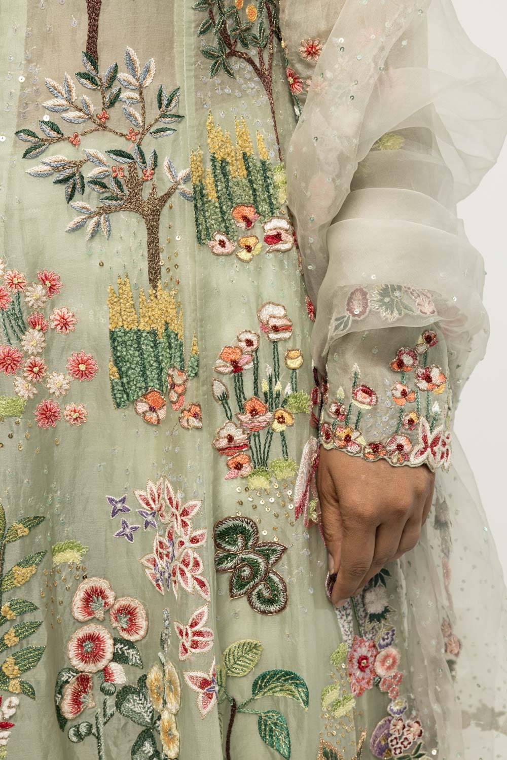 Verdure Hand-Embroidered Kurta Set in Mint