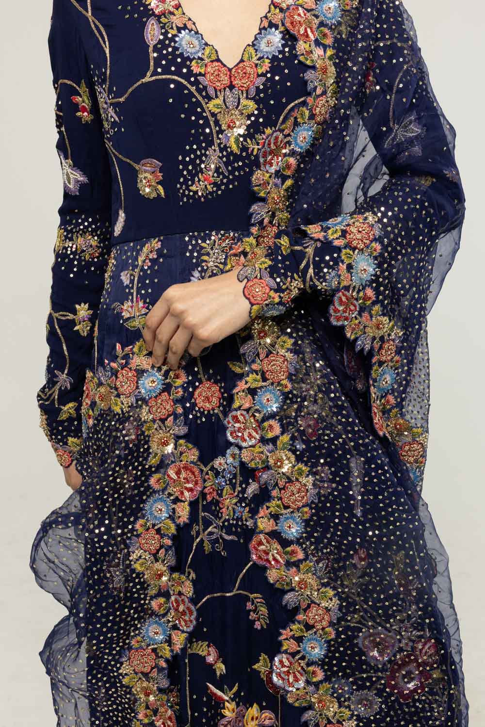 Anar Bel Hand-Embroidered Kurta Set in Navy
