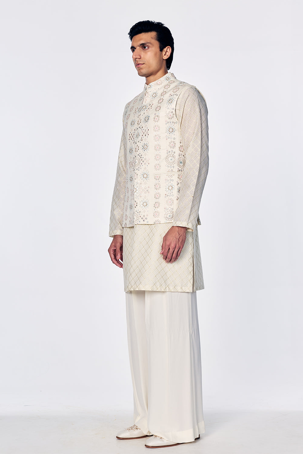 Bandi With Geometric Threadwork In Ivory