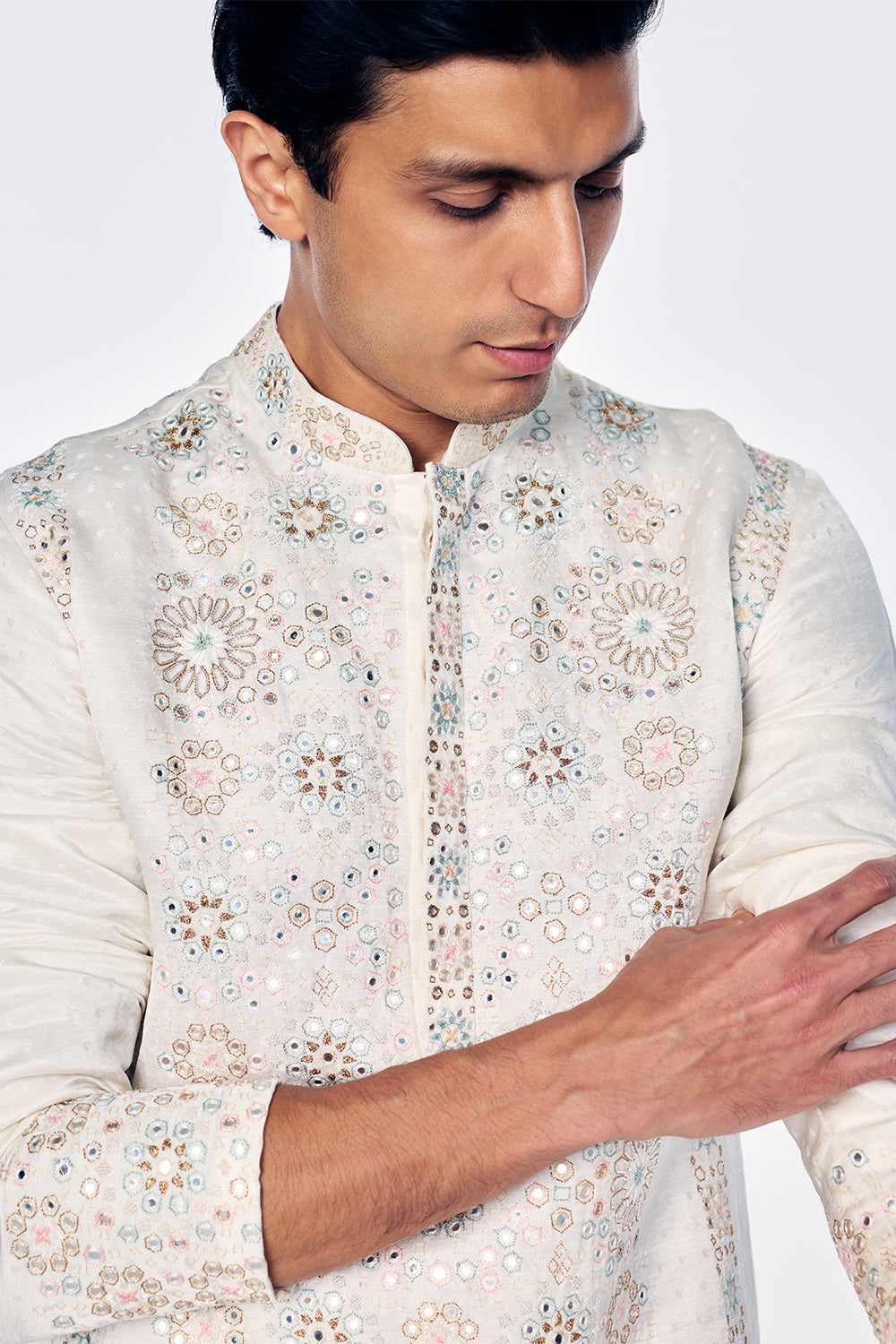 Silk Kurta With Geometric Threadwork In Ivory