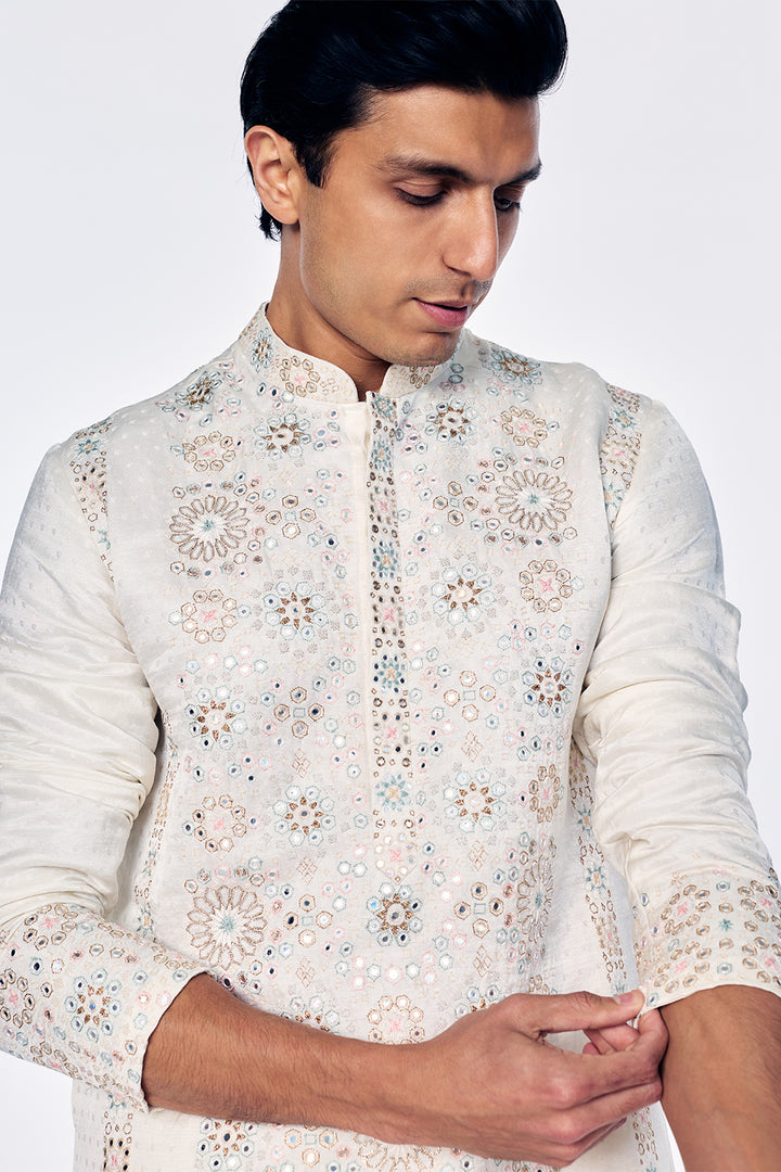 Silk Kurta With Geometric Threadwork In Ivory