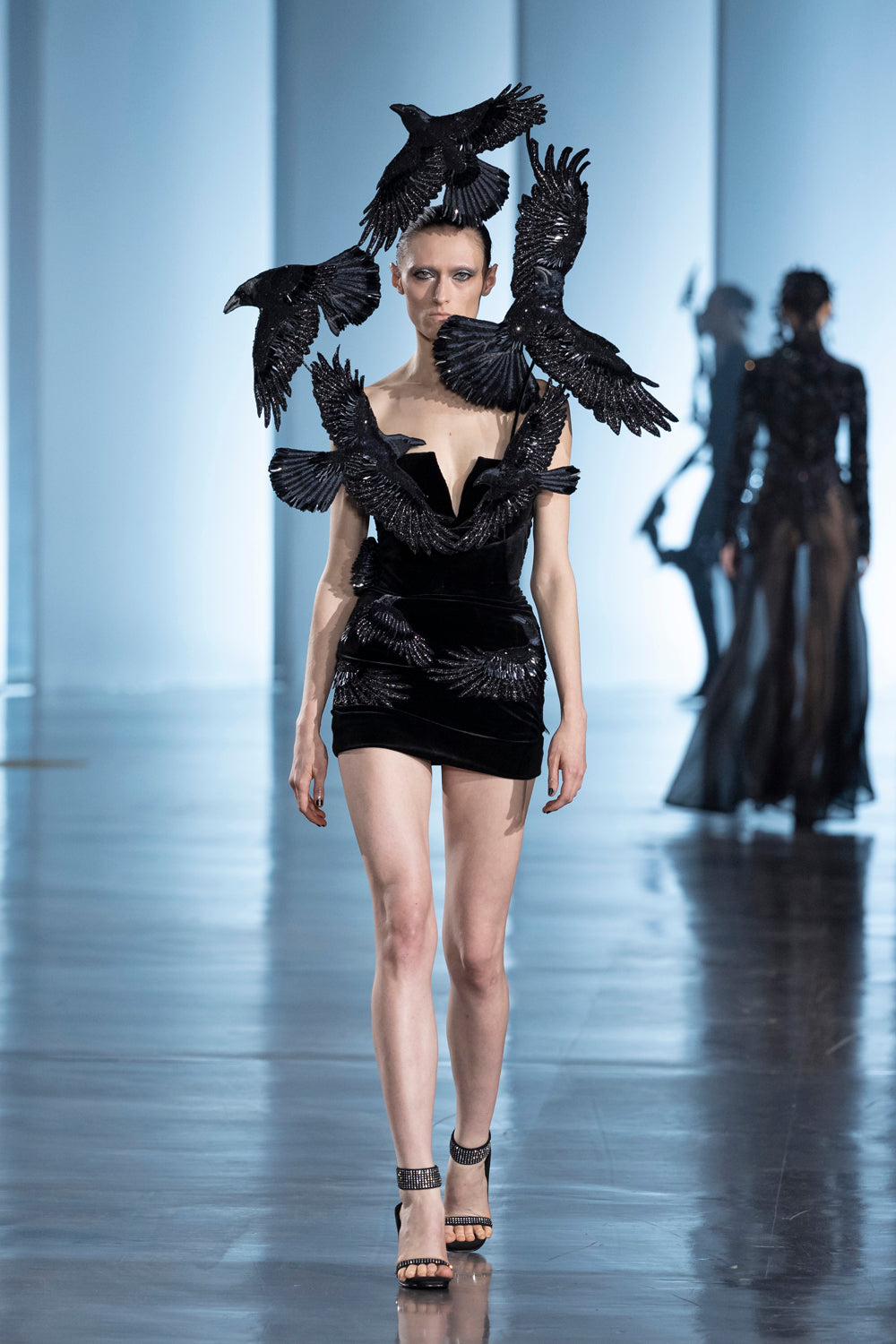 metal dress frame DE-LIANG Steel Wire Frame Hollow Metal Mannequin Head & Torso Display DE-LIANG Dress Forms