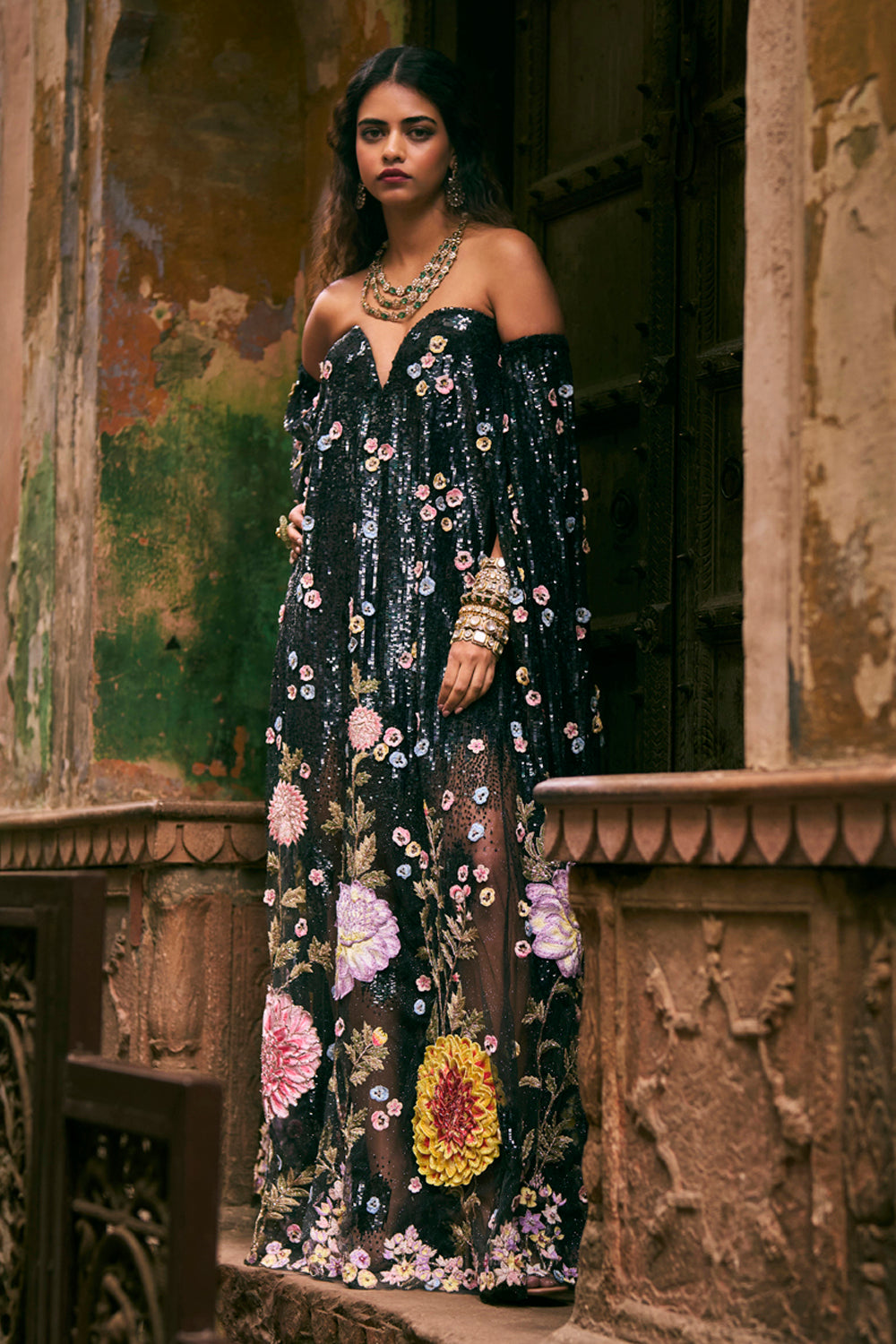 Dahlia Hand-Embroidered Gown in Black L Dahlia Hand-Embroidered Gown in Black L
