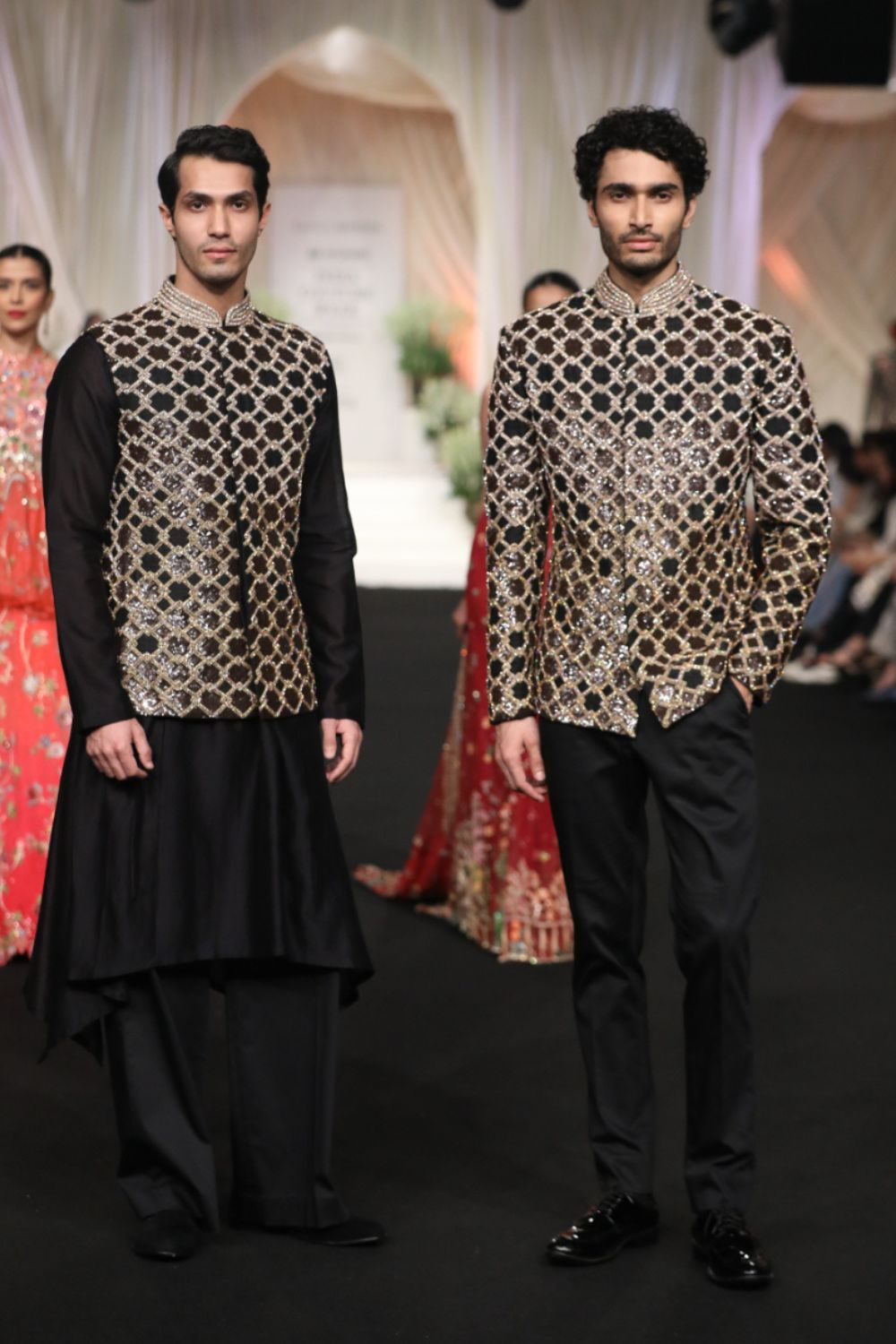 Lattice Hand-Embroidered Bandi, Classic Kurta &amp; Trousers in Black